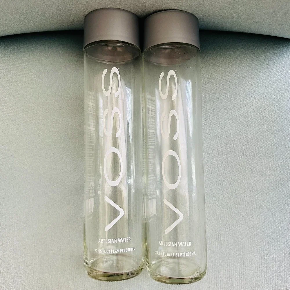💧Voss💧Two Empty 800 mL Glass Bottle, 27.0 fl oz